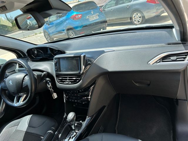  PEUGEOT 2008 ALLURE 1.2 E-THP AUTO SPANISH LHD IN SPAIN 23000 MILES SUPER 2018